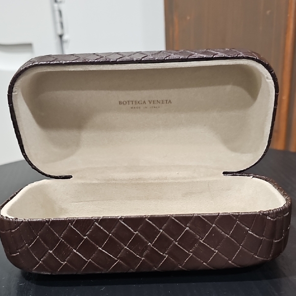 BOTTEGA BENETA Brown Woven Eyeglass Case - Picture 2 of 2